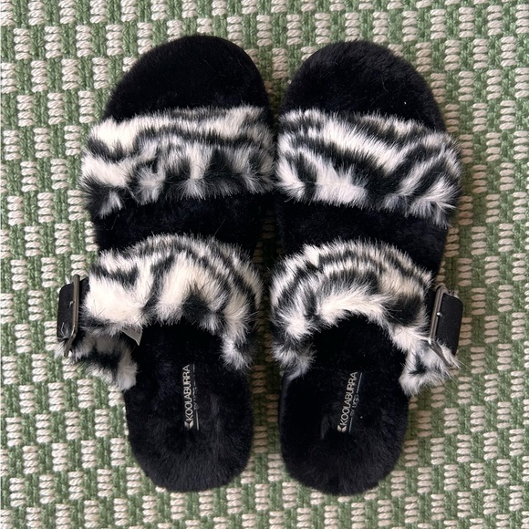 Kookaburra Zebra Slipper size 8 - Picture 1 of 4